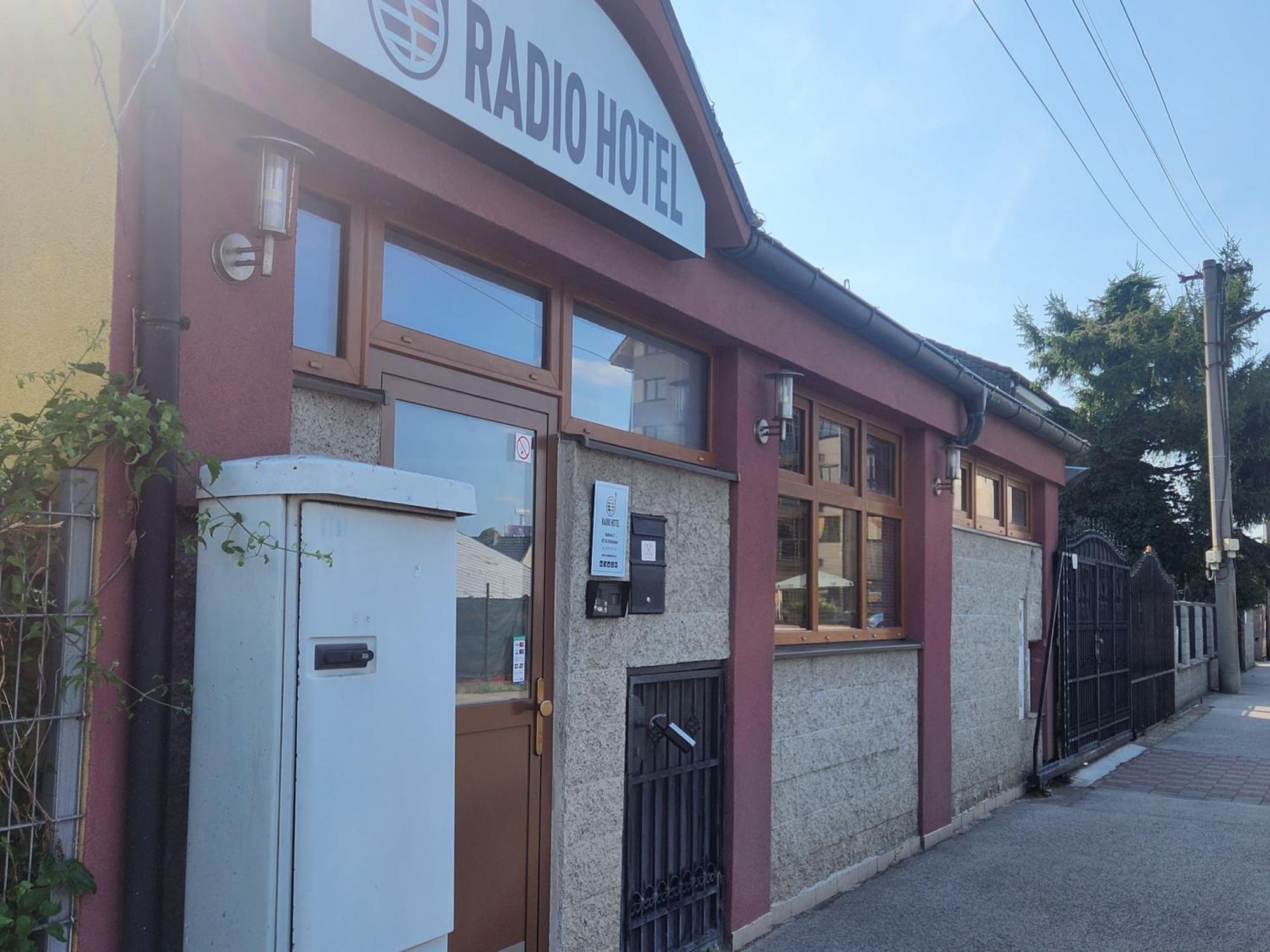 Radio Hotel